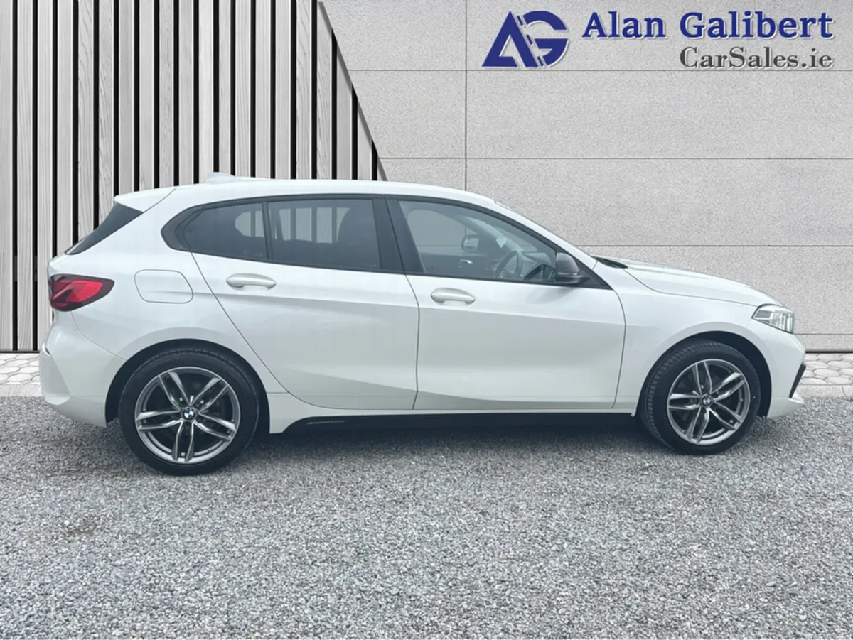 BMW 1-Series F40 D SE 5DR - Image 3