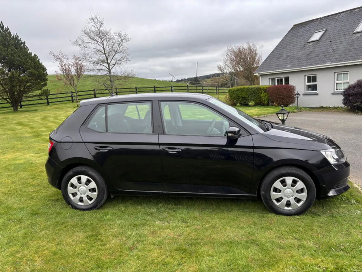 Skoda Fabia ACTIVE 1.0 MPI 60HP 4DR - Image 4