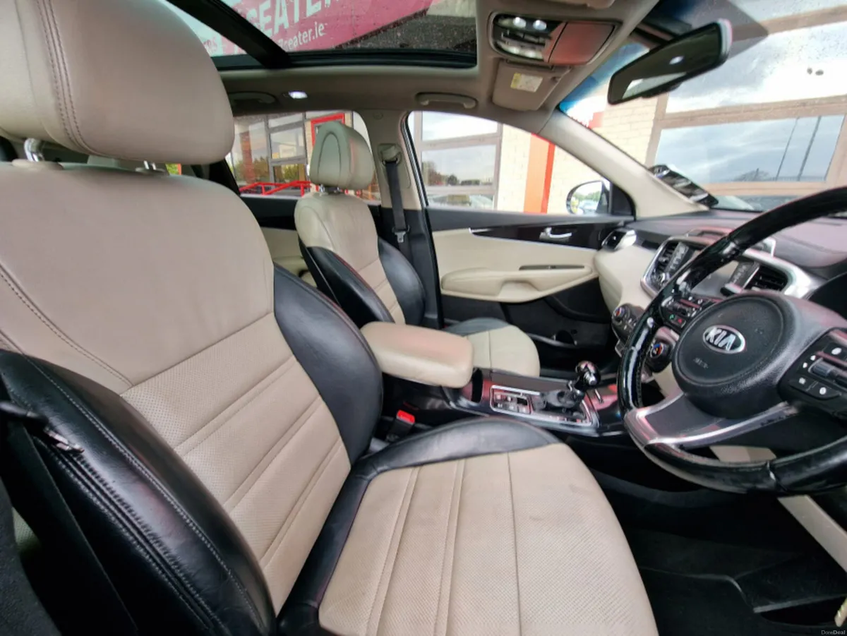 Kia Sorento awd AUTOMATIC PLATNUIM PANORAMIC ROOF - Image 3