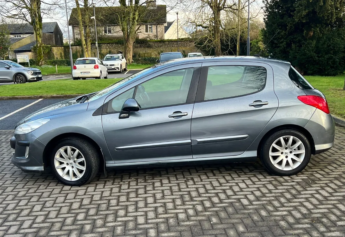 Peugeot 308 2011 1.6 HDI Automatic nct 7/26 tax - Image 4