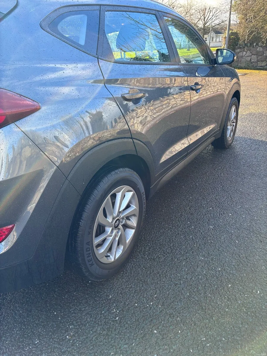 171 Hyundai Tucson - Image 4