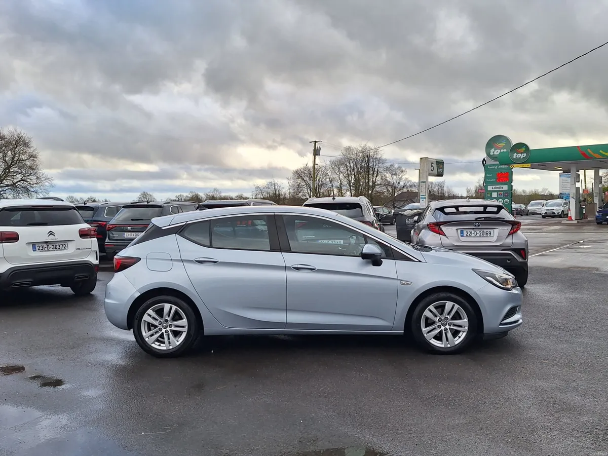 Opel Astra 1.6 CdTI Design *High Spec/Sat Nac - Image 2