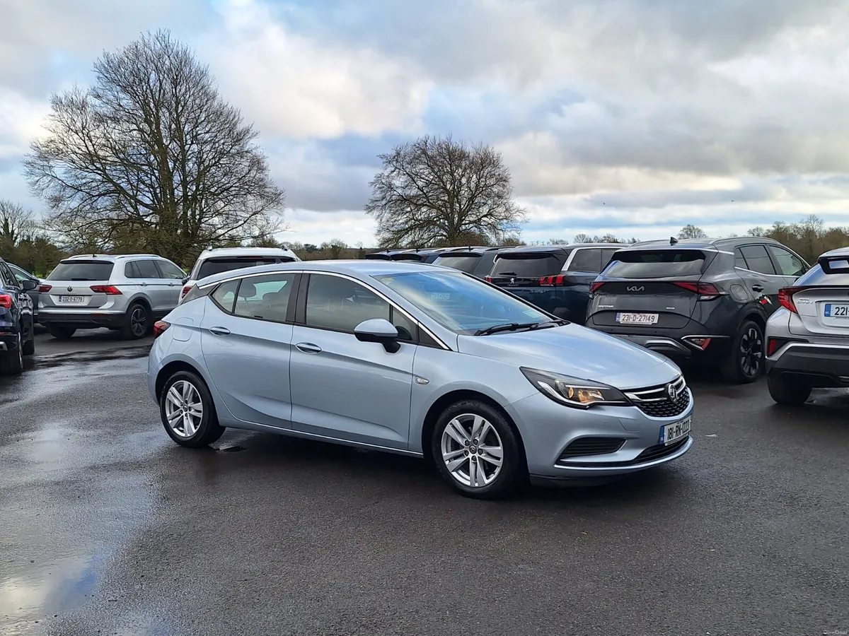 Opel Astra 1.6 CdTI Design *High Spec/Sat Nac - Image 1