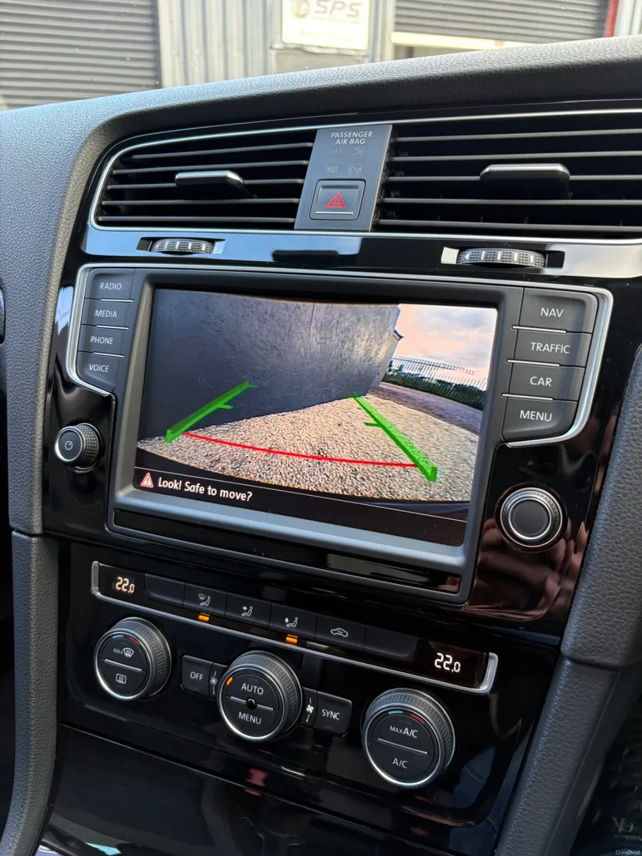 Volkswagen Golf 1.4 TSi Highline Automatic - Image 4