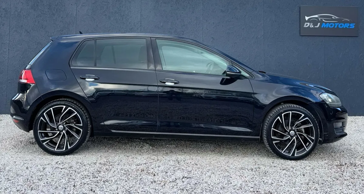 Volkswagen Golf 1.4 TSi Highline Automatic - Image 2