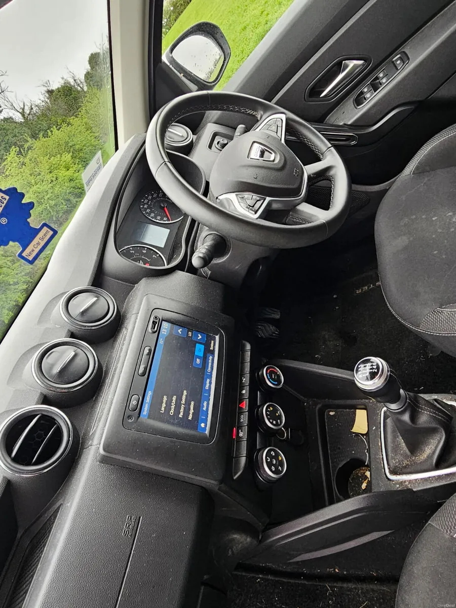 Dacia Duster 2021 diesel nct&tax €11990 - Image 4