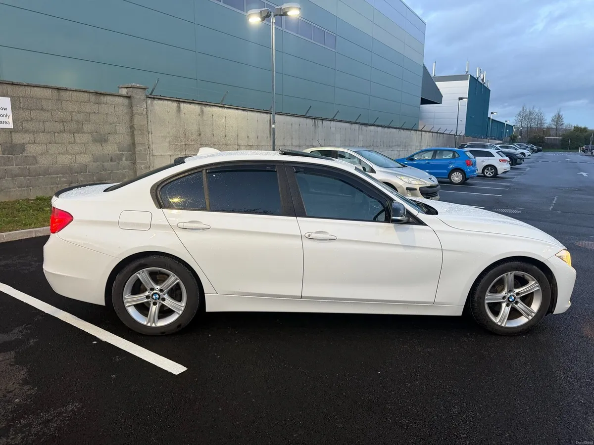 Bmw 3 series - Image 2