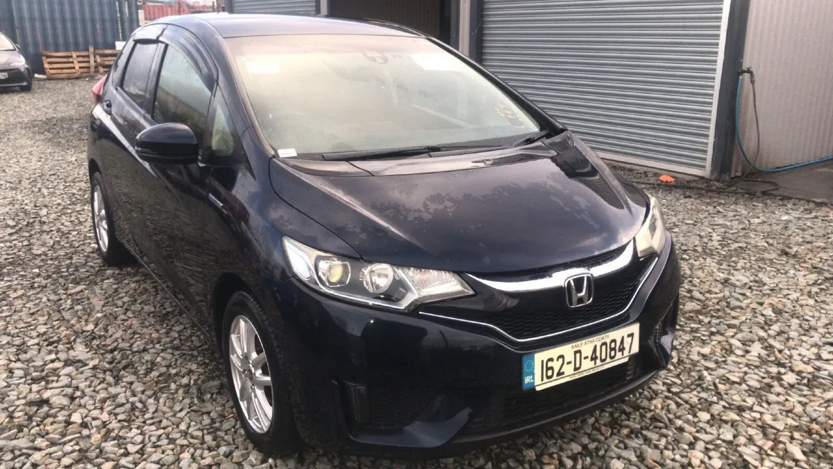 Honda Fit 2016 - Image 2