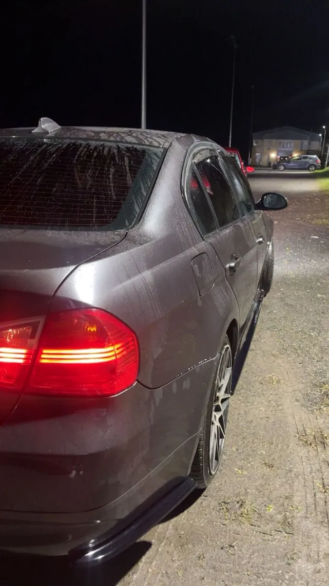 BMW e90 320d 2008 new nct - Image 4