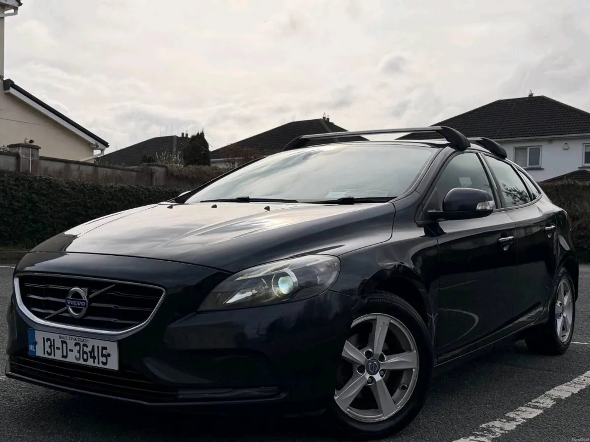 Volvo V40 D2,  NCT 04/27 - Image 1