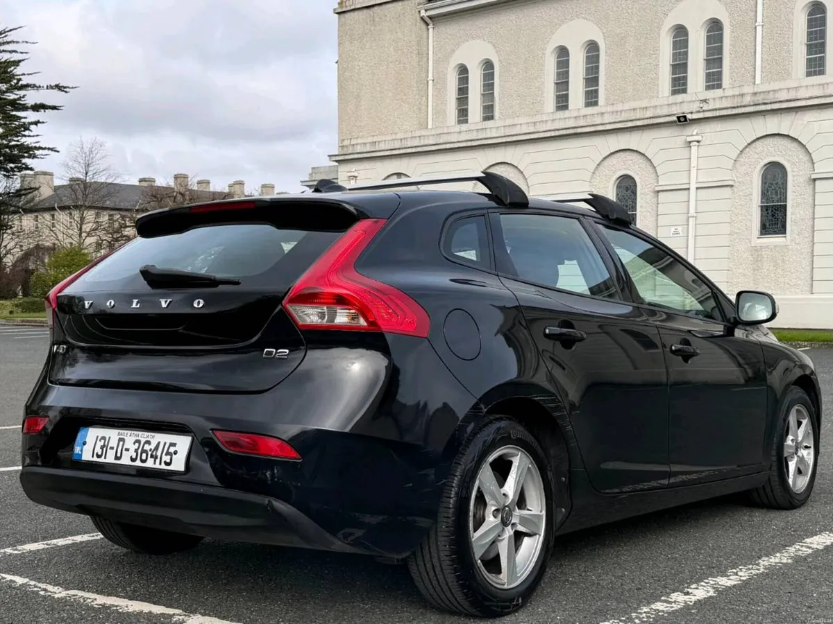 Volvo V40 D2,  NCT 04/27 - Image 3