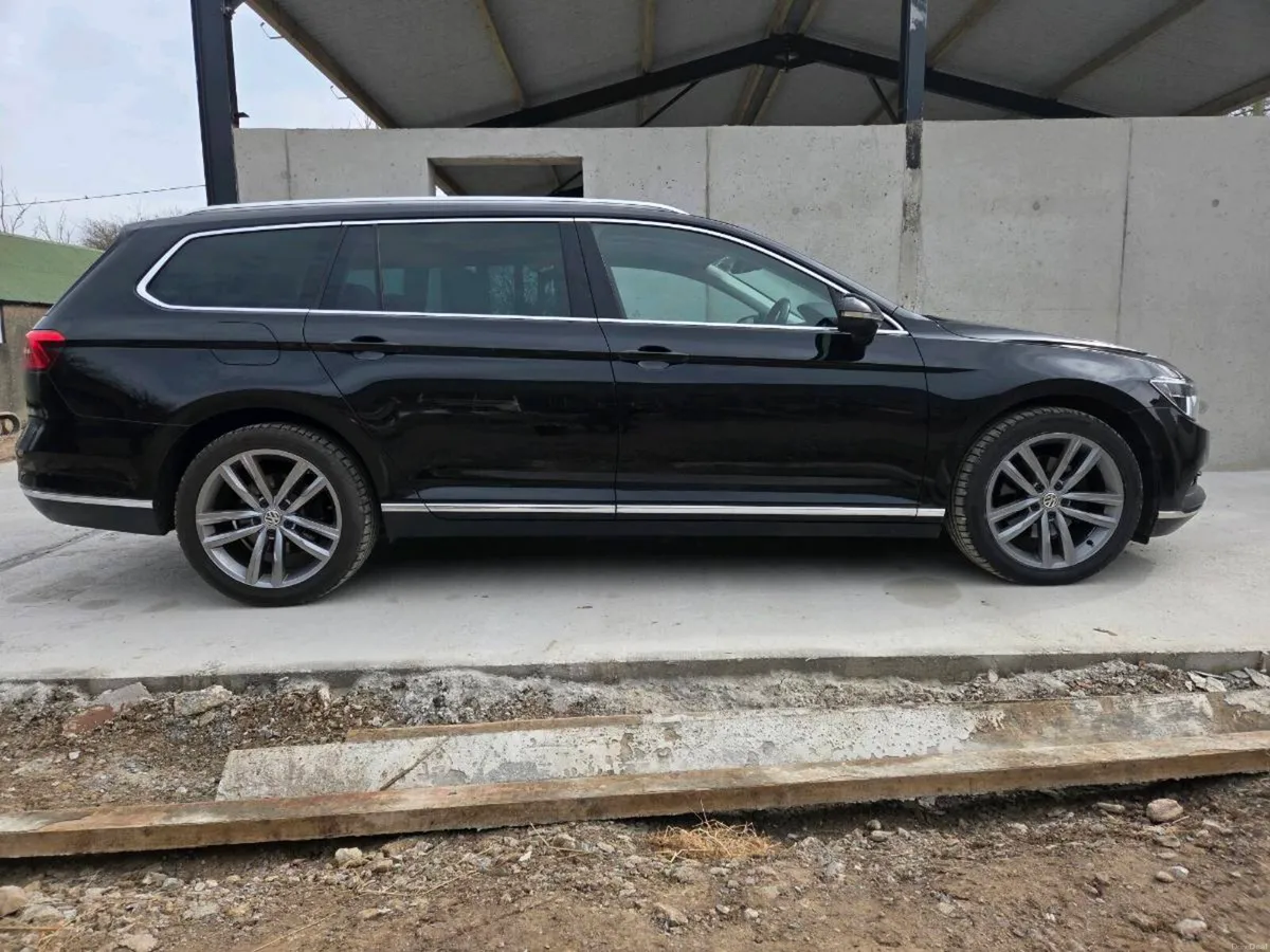 VW Passat 2.0 GT Estate - Image 2