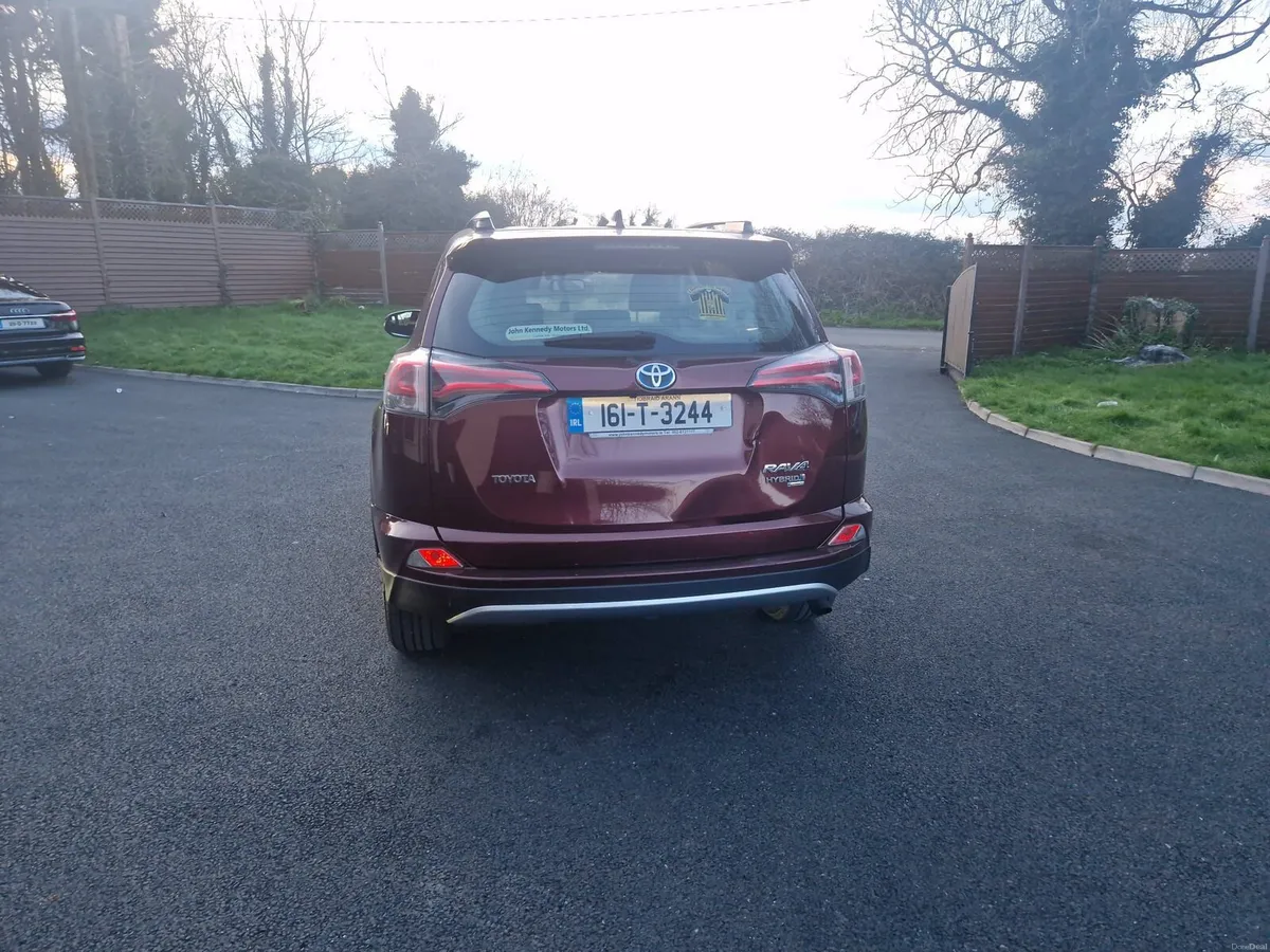 Toyota rav 4 hybrid 2016 - Image 4