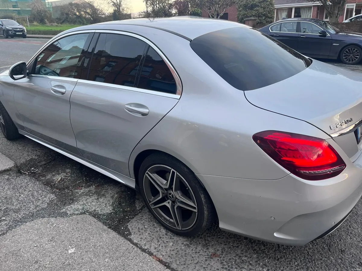Mercedes-Benz C-Class 2020 - Image 4