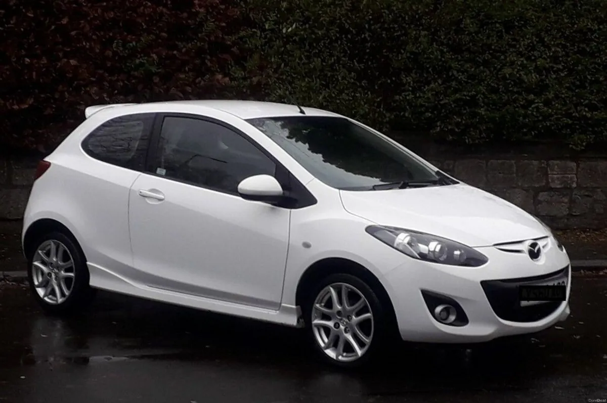 Mazda 2 2010 1.3 Petrol  Low Mileage Cheap to Run! - Image 2