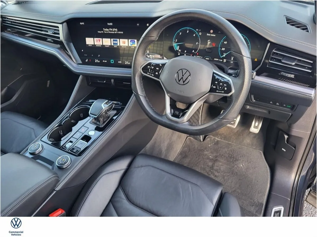 Volkswagen Touareg COMMERCIAL R-LINE 3.0 TDI 4MOTI - Image 2