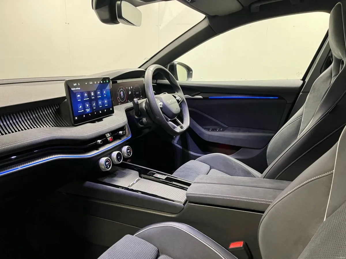 Skoda Superb Sportline Combi DSG 2.0TDI 150BHP - R - Image 4