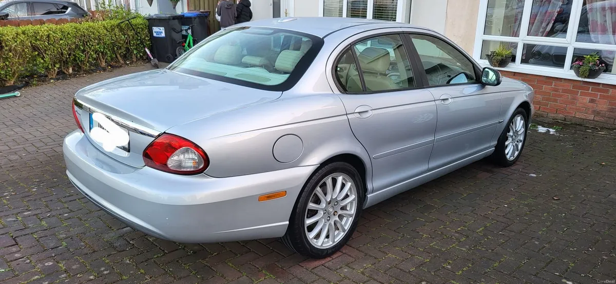 Jaguar X-Type 2009 - Image 2