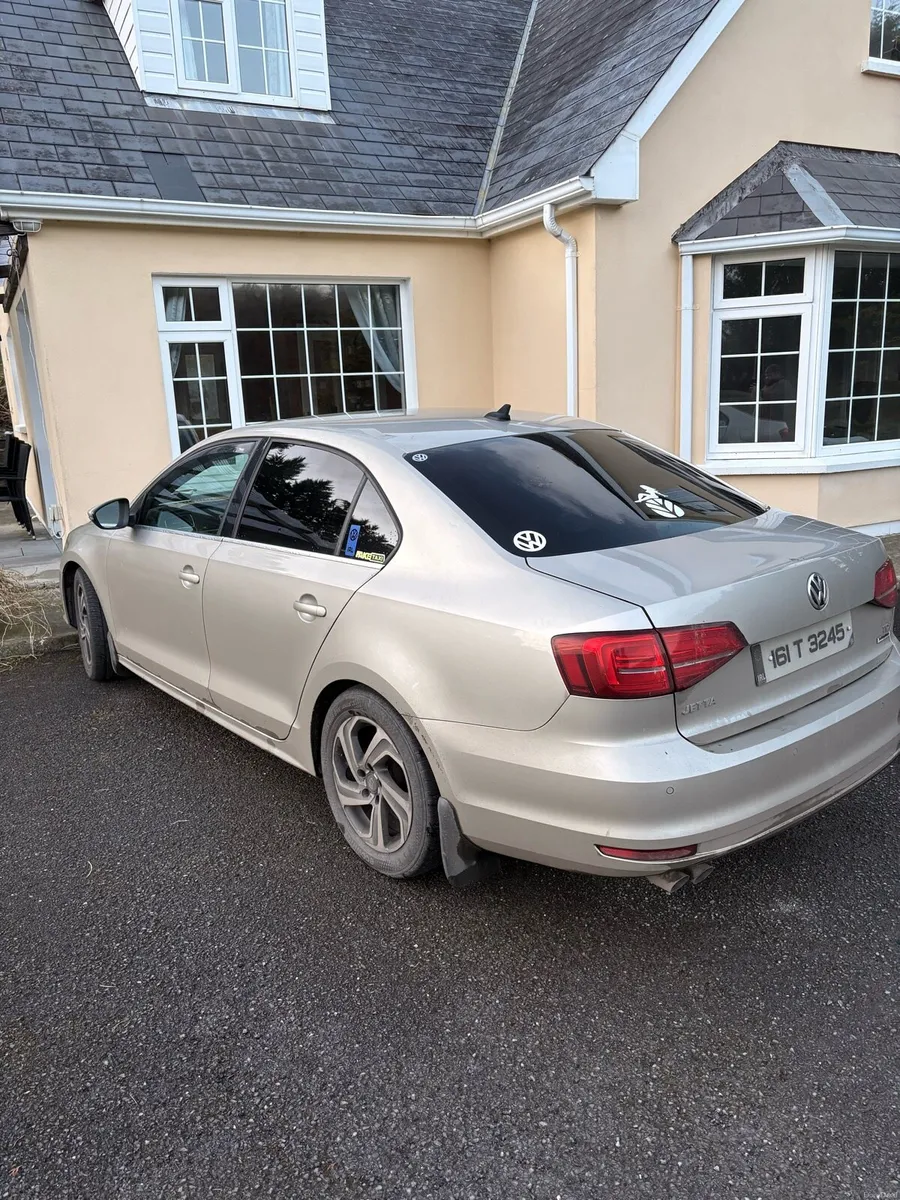 Volkswagen Jetta 2016 2.0L Highline - Image 4