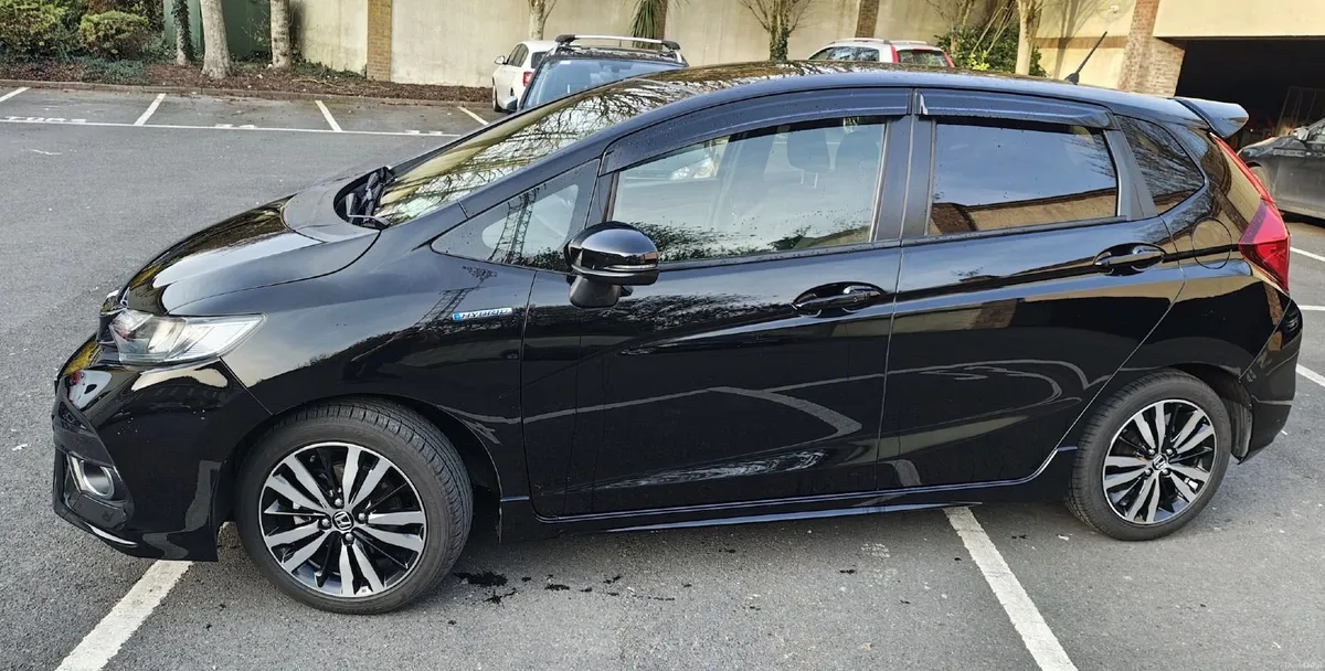 Honda Fit 2018 - Image 2