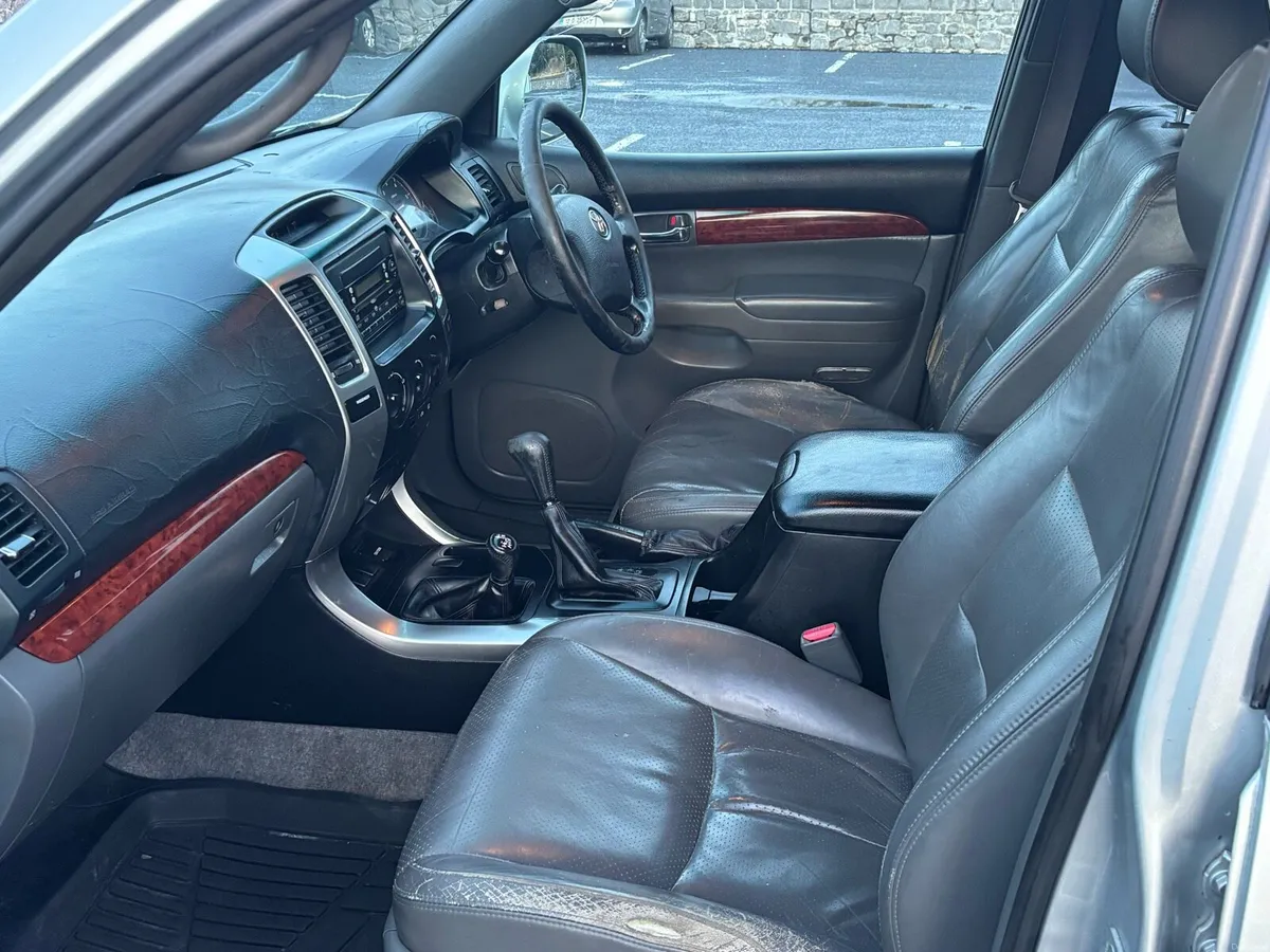 Land Cruiser crew cab €333 tax - Image 2