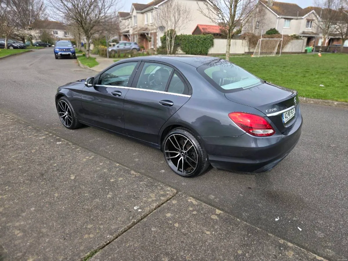 Mercedes-benz c220 - Image 3