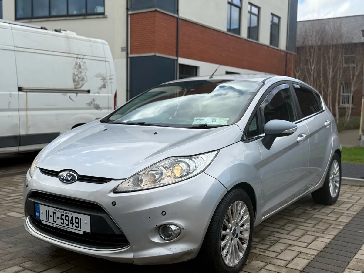 Ford fiesta titanium  1.4 diesel low km new Nct - Image 2
