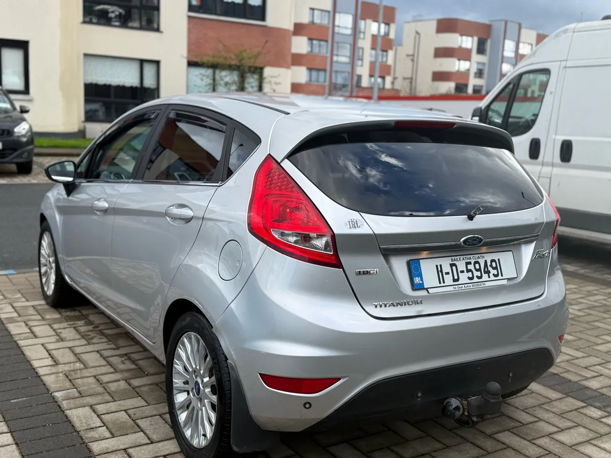 Ford fiesta titanium  1.4 diesel low km new Nct - Image 4