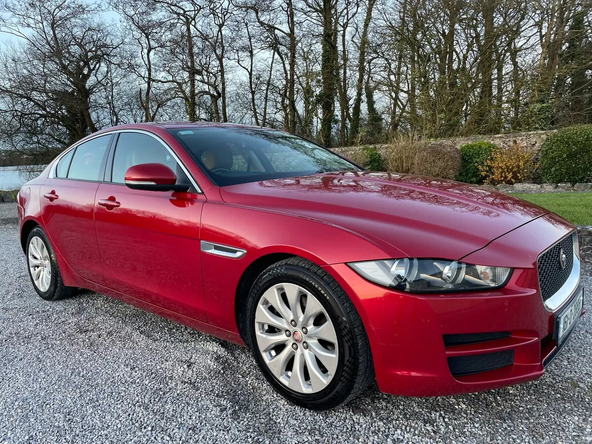 Jaguar XE - Image 3