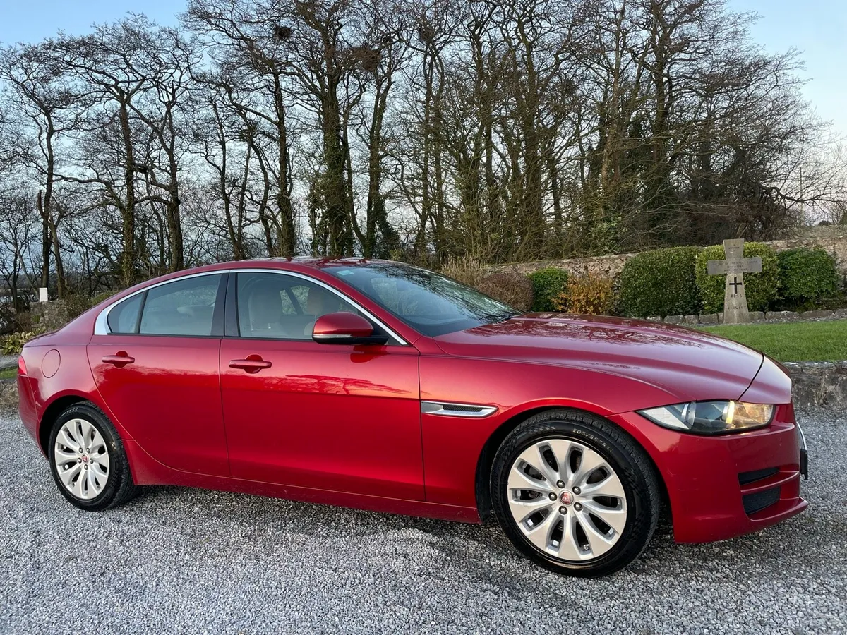 Jaguar XE - Image 4