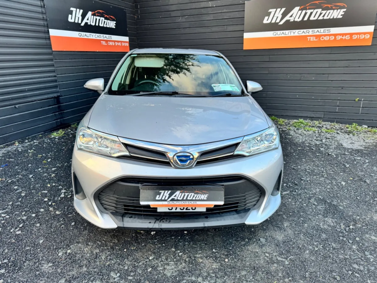 Toyota Corolla FIELDER HYBRID - Image 2