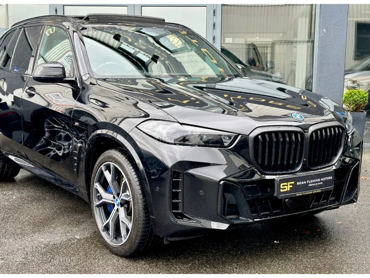 BMW X5 ++TECH PACK / SKY LOUNGE++ XDRIVE50E M SPOR - Image 3