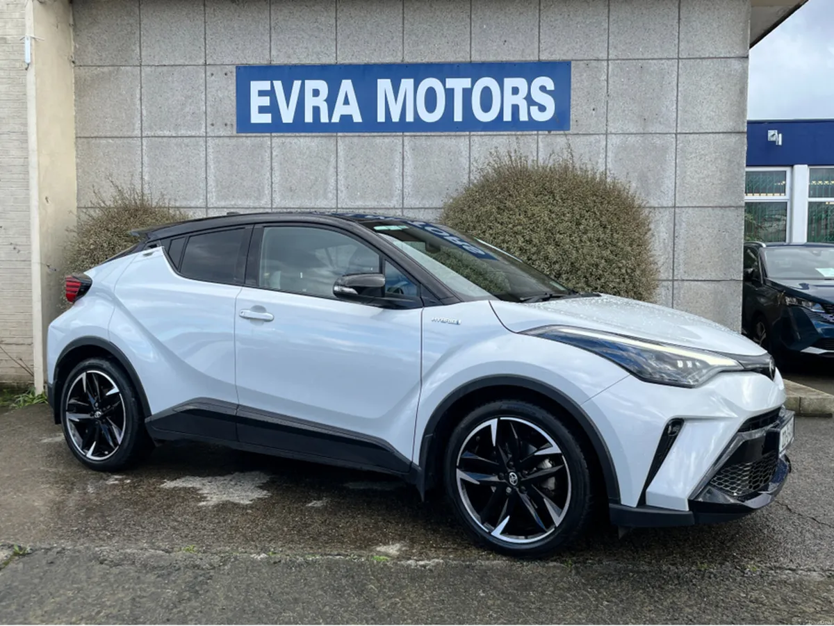 Toyota C-HR GR SPORT AUTOMATIC HYBRID 1.8 PETROL / - Image 3