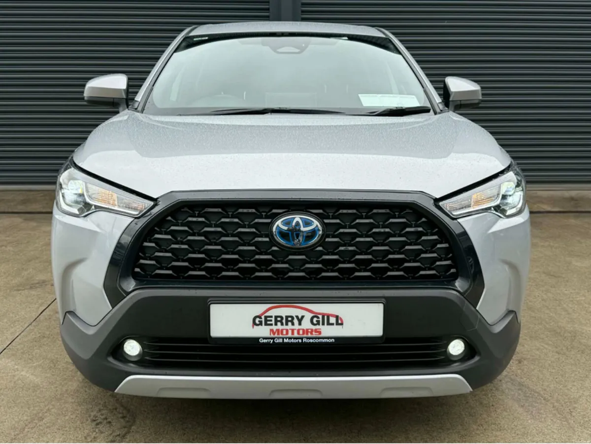 Toyota Corolla LUNA 1.8 4DR AUTO - Image 2