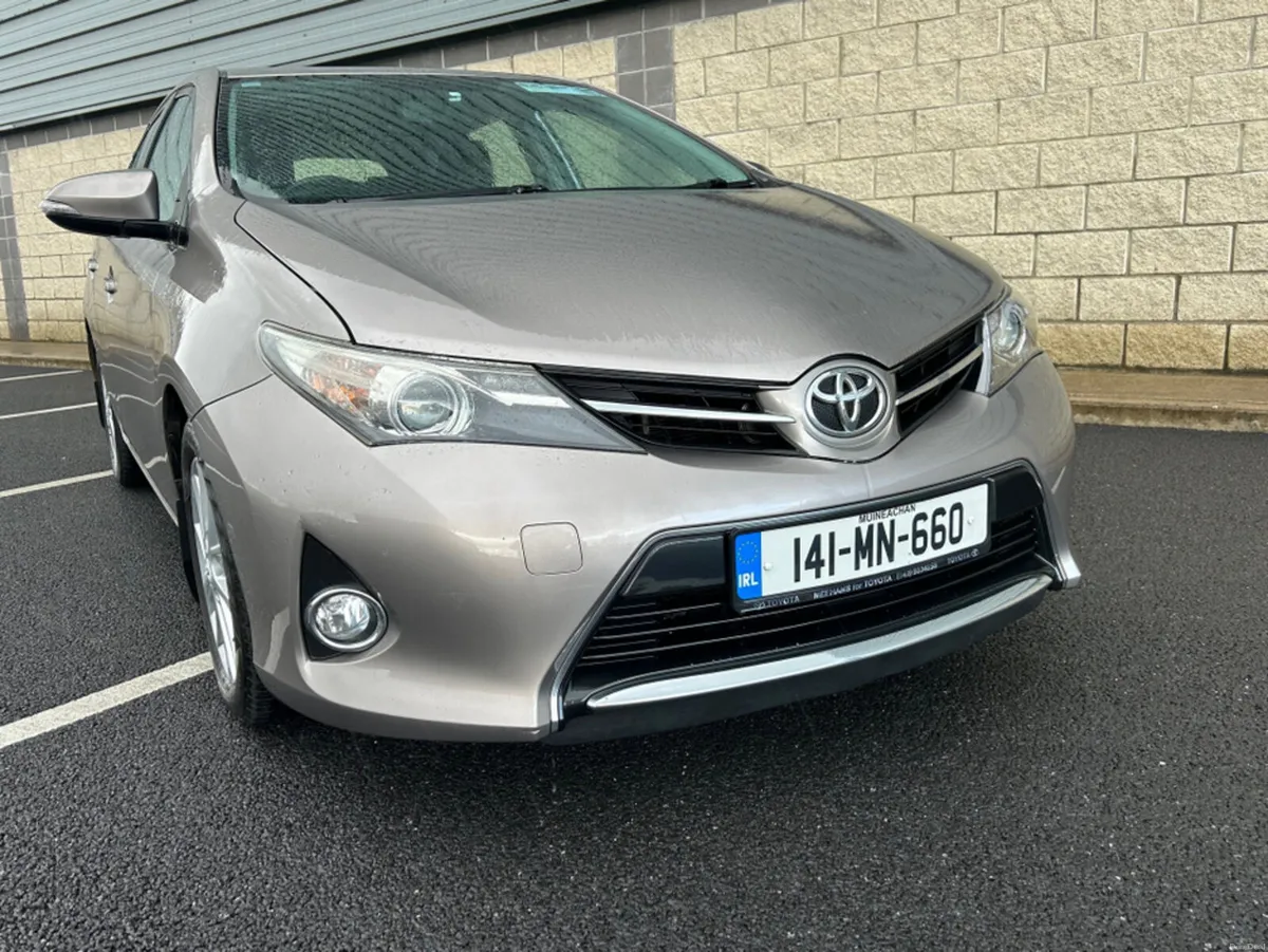 Toyota Auris 1.4 D-4D LUNA  ** FULL HISTORY ** HIG - Image 2