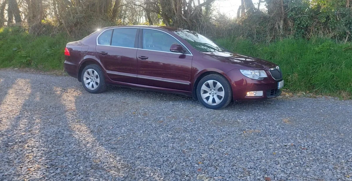 Skoda Superb - Image 1
