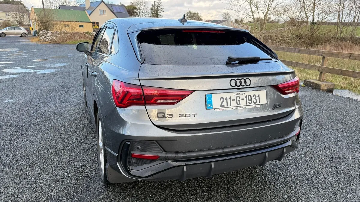 Audi Q3 S line 35 TDI 150 PS S tronic 2021 - Image 6