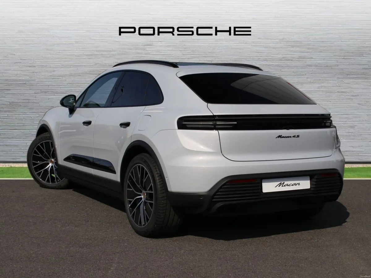 Porsche Macan 4S (new) - Image 3