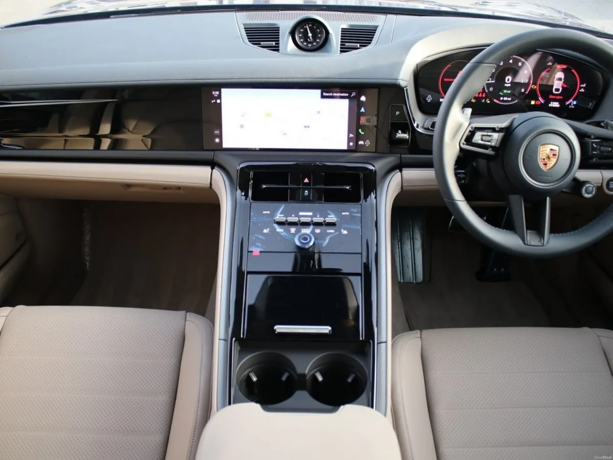 Porsche Panamera 4 E-Hybrid (New) - Image 6