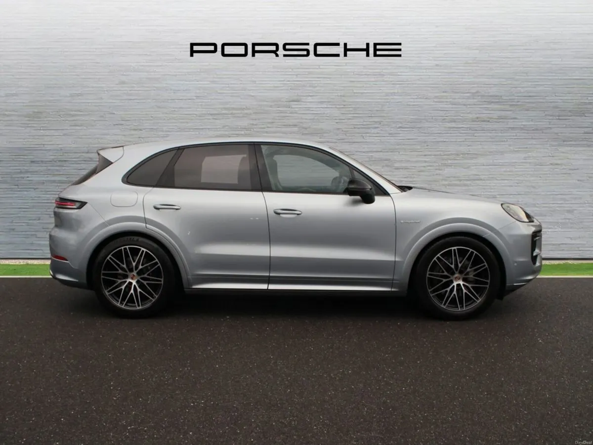 Porsche Cayenne E-Hybrid - Image 4