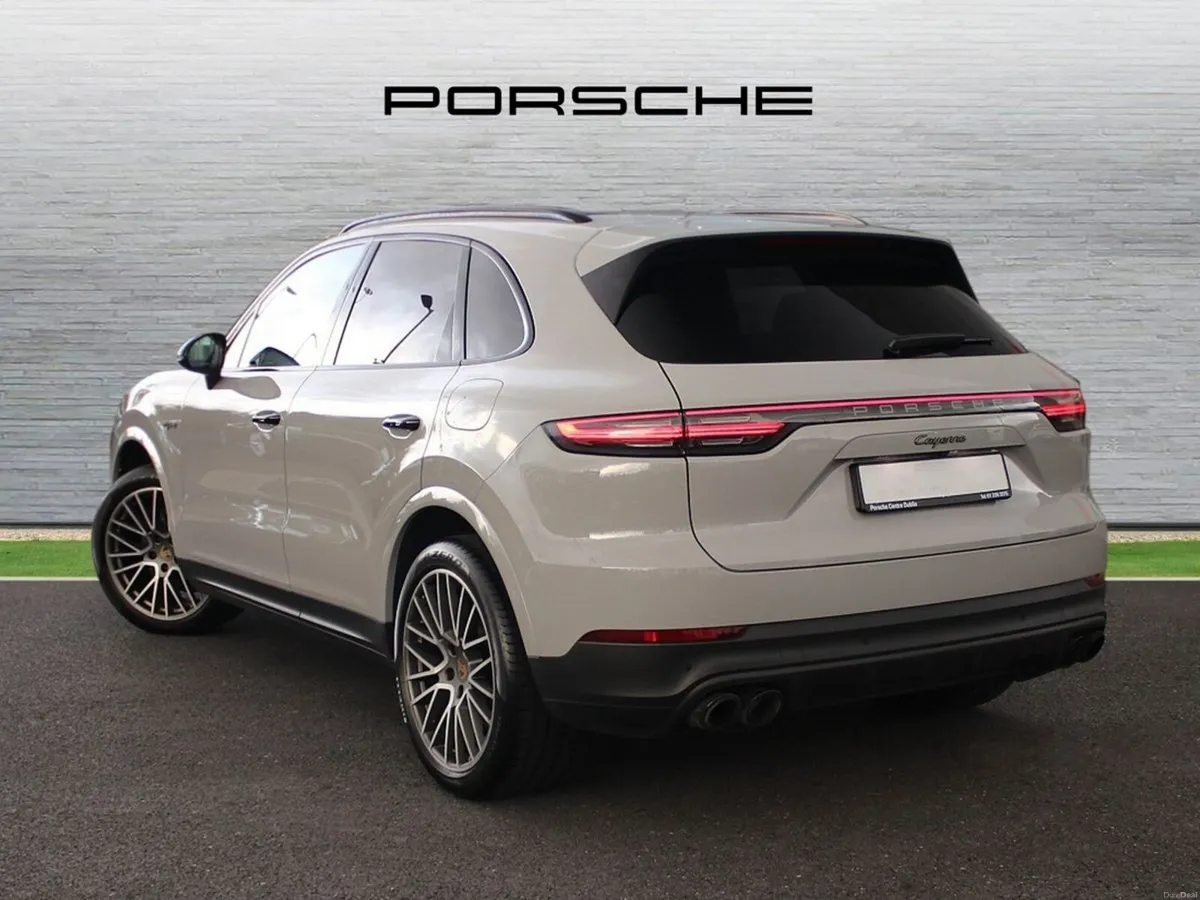 Porsche Cayenne E-Hybrid Platinum Edition - Image 3