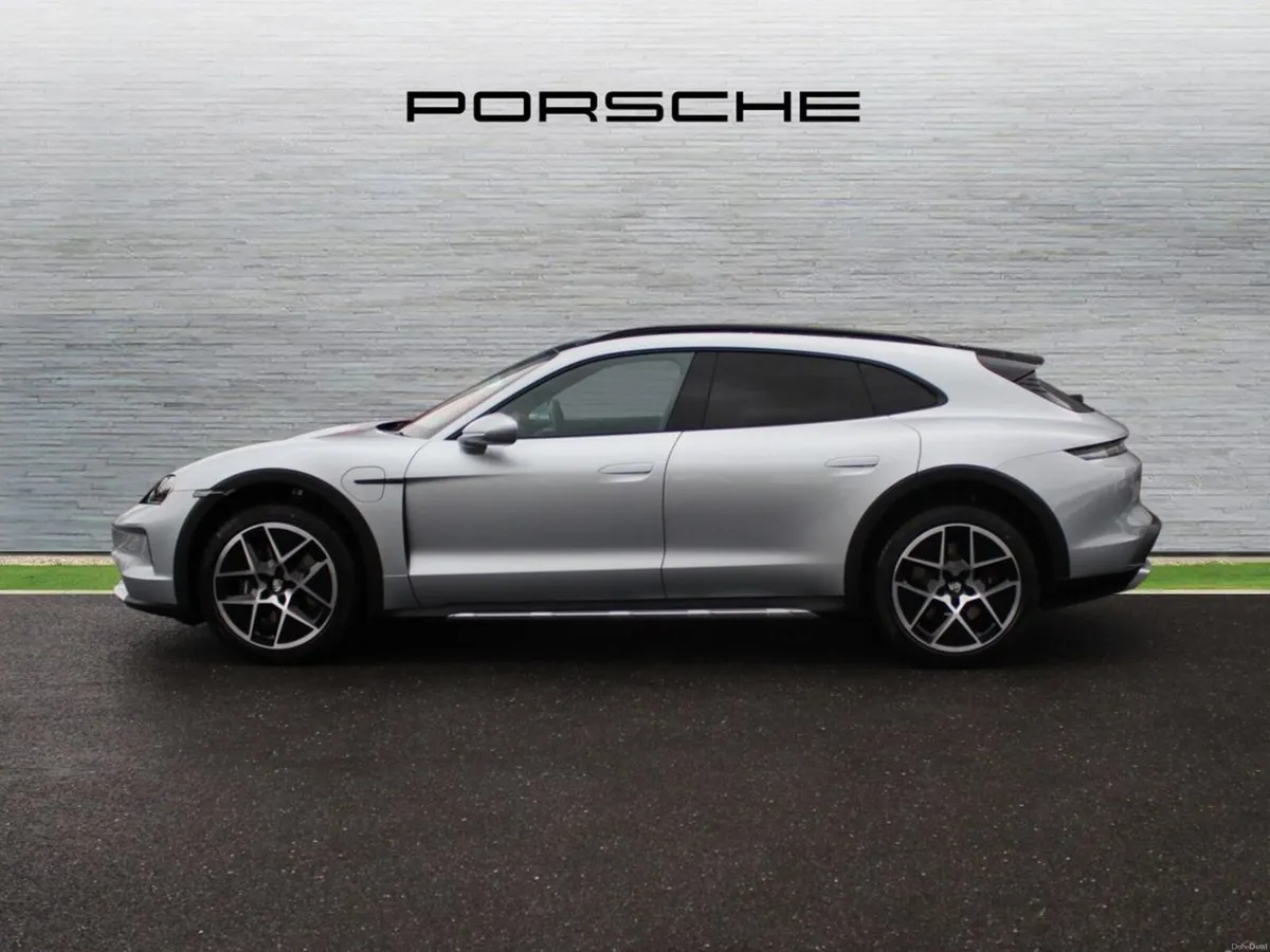 Porsche Taycan 4 Cross Turismo (New) - Image 4