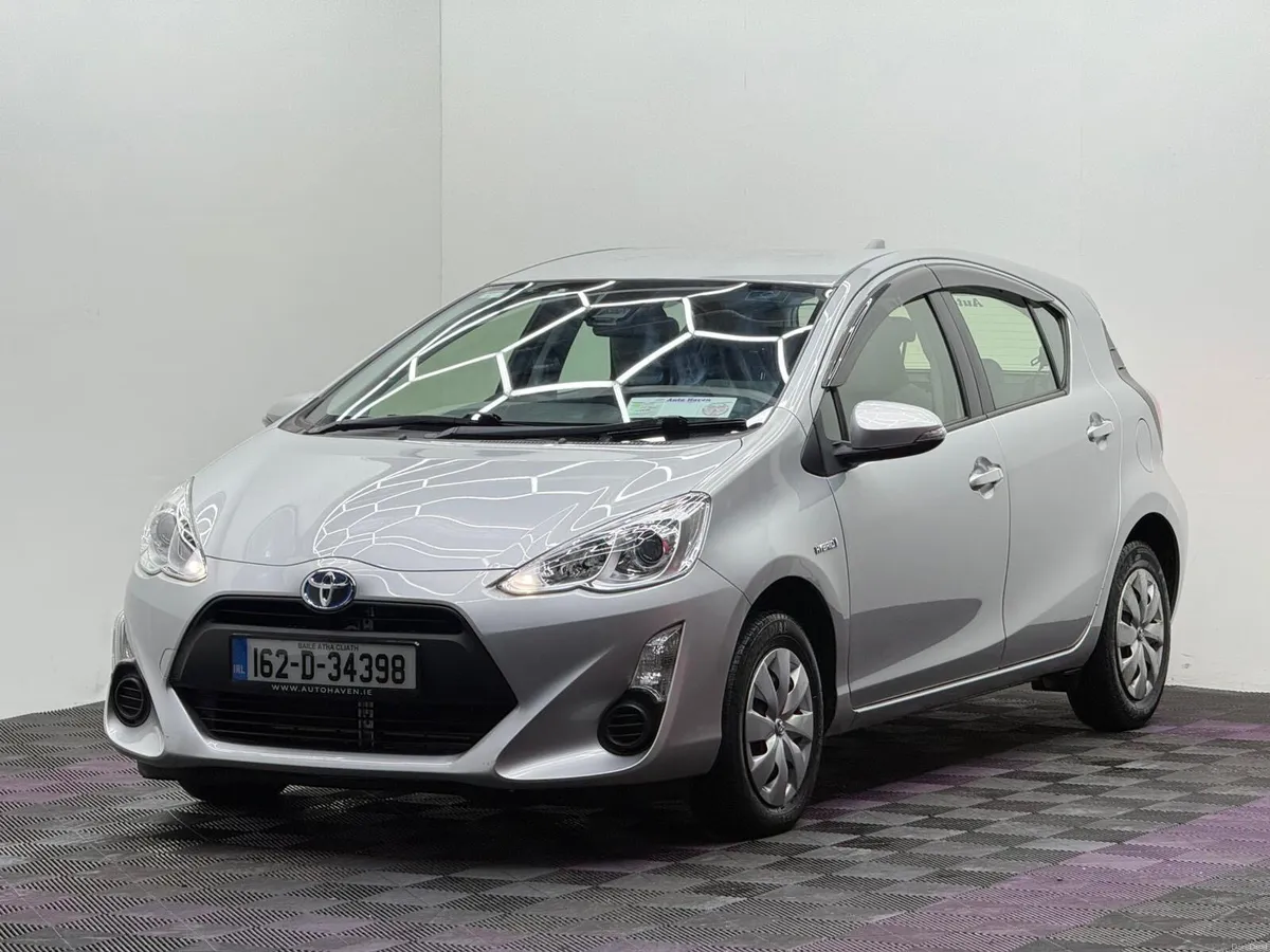 2016 Toyota Aqua 1.5 Hybrid, Automatic - Image 3