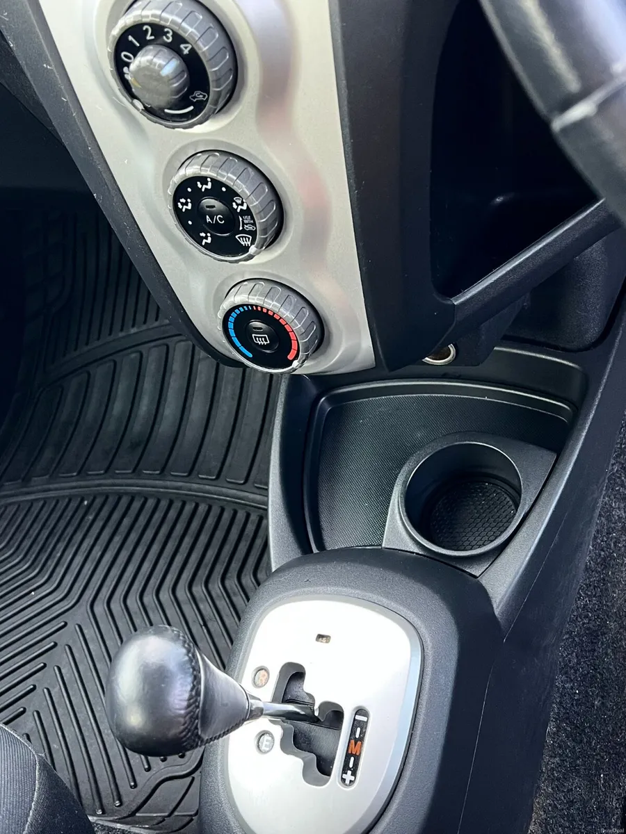 Toyota Yaris 2008 1.3 Petrol Automatic nct 9/26 - Image 3