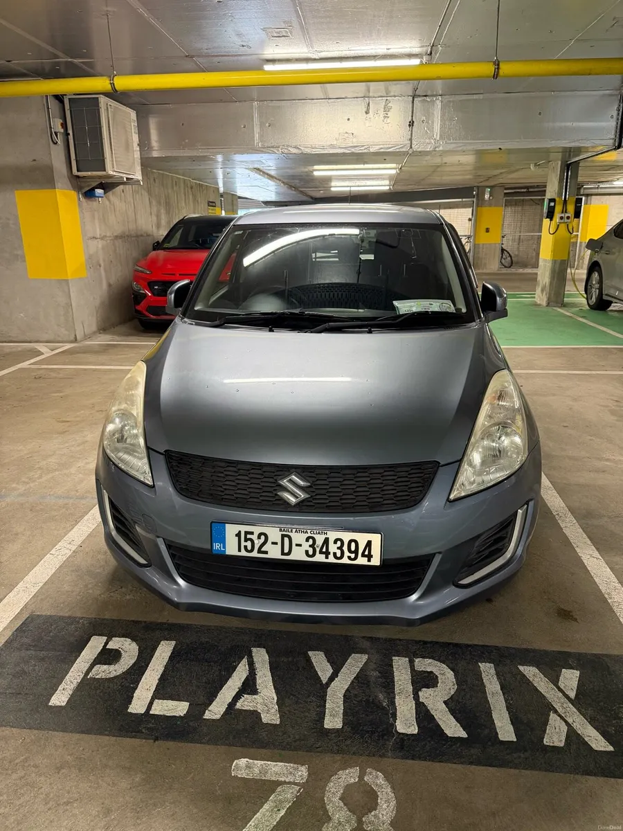 Suzuki Swift. Automatic. Reverse camera, CarPlay - Image 1