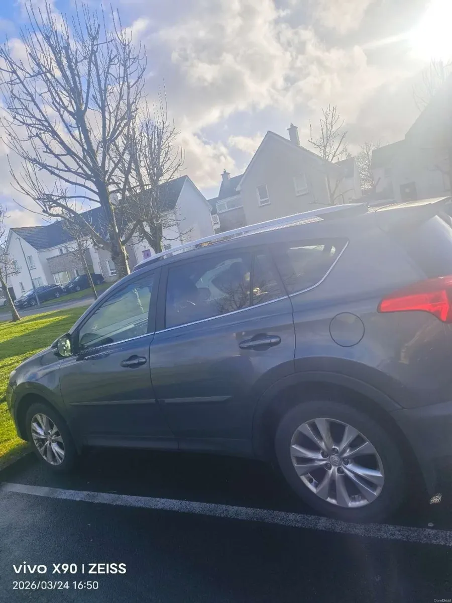 Toyota RAV4 2014 - Image 1