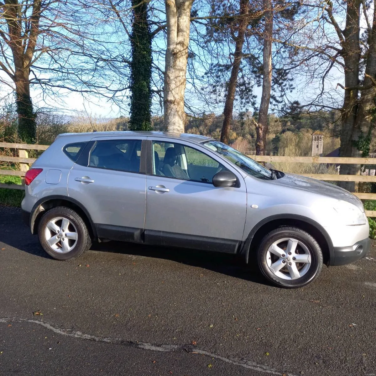 Nissan Qashkai petrol 1.6 Nctd and valeted - Image 2