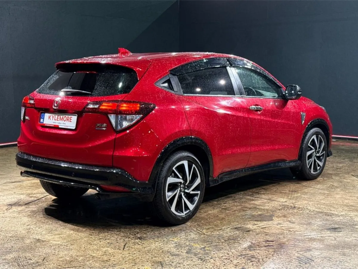 Honda Vezel RS EDITION - HYBRID - HALF BLACK LEATH - Image 4