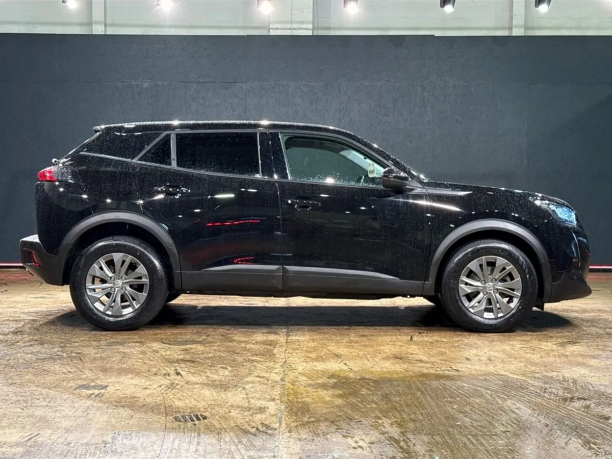 Peugeot 2008 MANUAL 1.2L - REVERSE CAMERA - A/C HE - Image 3