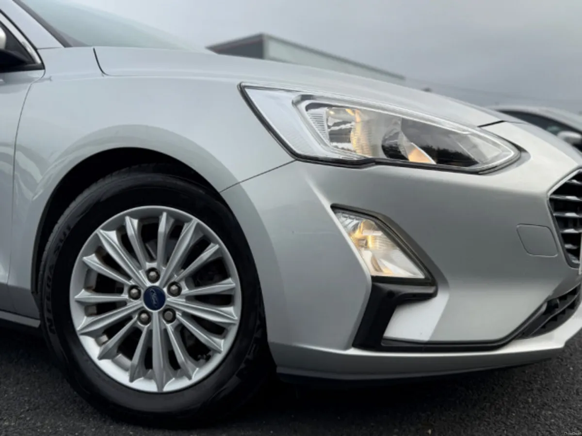 Ford Focus TITANIUM TDCI - Image 4